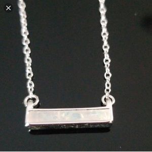 The 2 bandits iridescent bar necklace